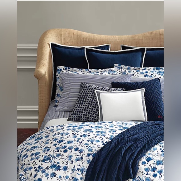 RALPH LAUREN Adelaide Bedding  King Comforter - Picture 2 of 5